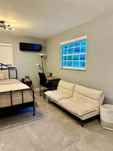 2420 SW 11th St in Miami, FL - Building Photo - Building Photo