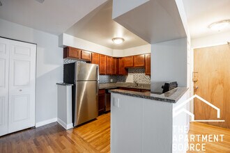 1435 N Dearborn St, Unit A2 in Chicago, IL - Foto de edificio - Building Photo