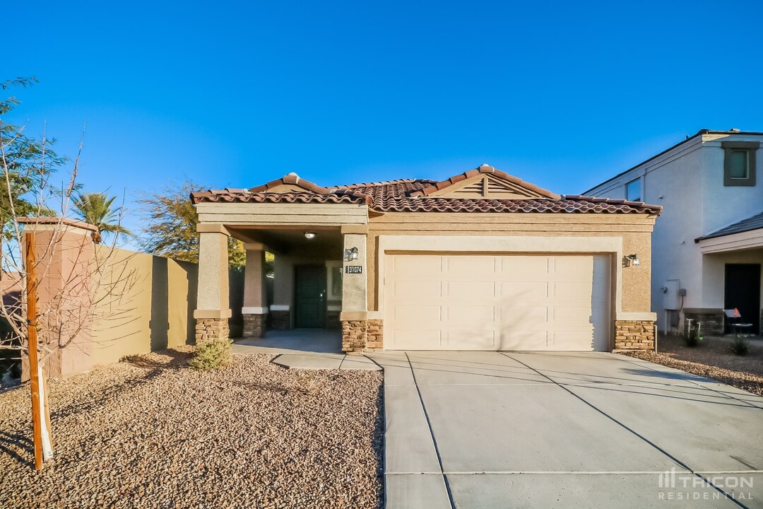 31074 W Amelia Ave in Buckeye, AZ - Building Photo