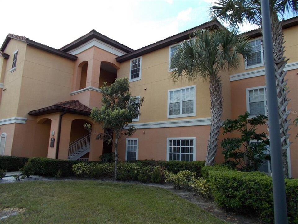 5463 Vineland Rd in Orlando, FL - Foto de edificio