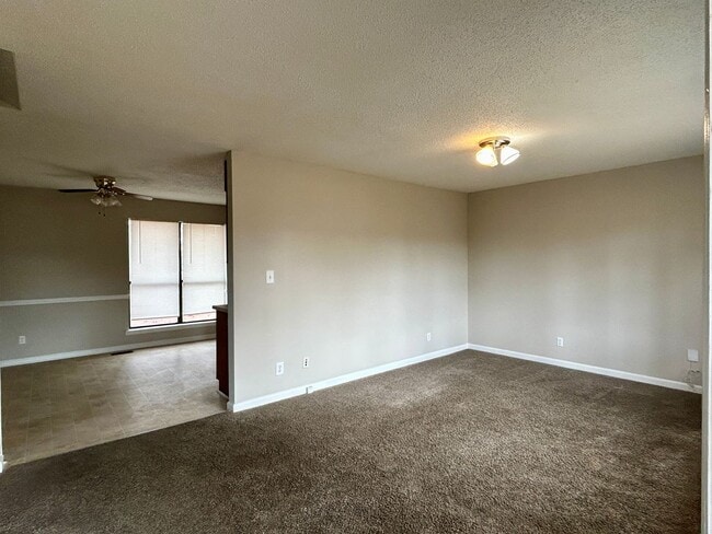 1 Robin Ct in Oxford, AL - Building Photo - Building Photo