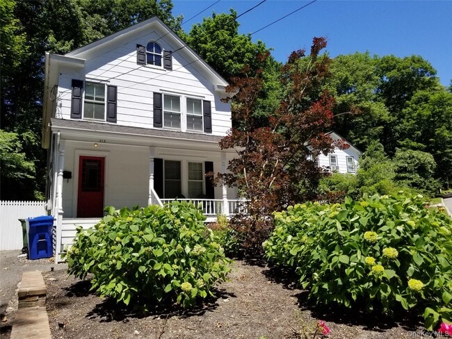 property at 415 Myrtle Ave