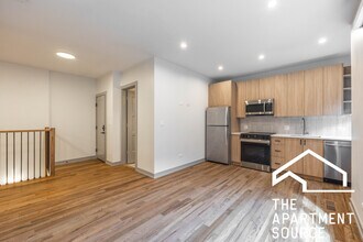 1339 W Estes Ave in Chicago, IL - Building Photo - Building Photo