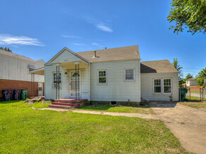 3944 NW 11th St in Oklahoma City, OK - Building Photo - Building Photo