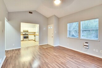 3113 Robinson Ave in Austin, TX - Building Photo - Building Photo