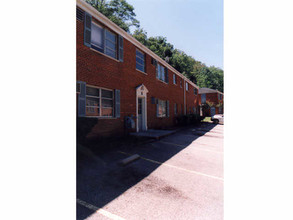 Brookwood Villas in Cincinnati, OH - Building Photo - Building Photo