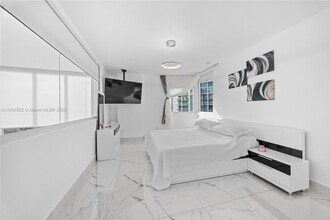 3000 NE 188th St in Aventura, FL - Foto de edificio - Building Photo