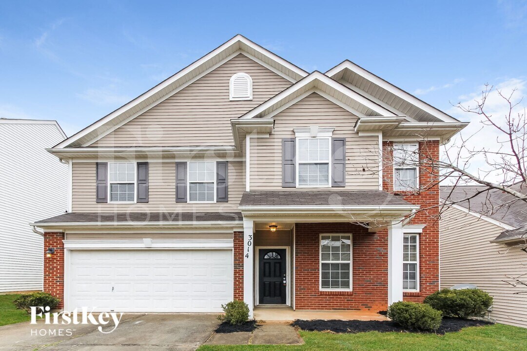 3014 Ernest Russell Ct in Charlotte, NC - Building Photo
