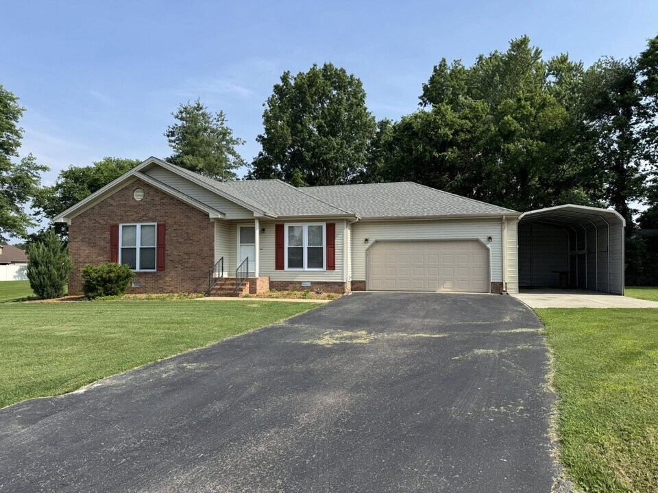 110 S Dove Ct in Hopkinsville, KY - Building Photo