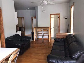 252 Cypress St in Brookline, MA - Foto de edificio - Building Photo