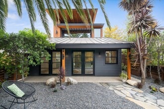 4027 Moore St in Los Angeles, CA - Building Photo - Building Photo