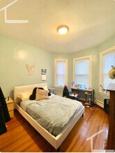 12 Bucknam St, Unit 2 in Boston, MA - Foto de edificio - Building Photo