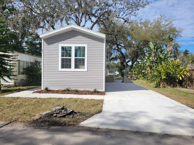 property at 5541 Annette St