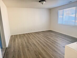 15866 Barrel Cactus Ln in Victorville, CA - Building Photo - Building Photo