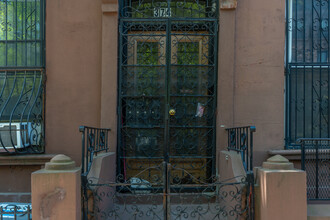 374 Bergen St in Brooklyn, NY - Foto de edificio - Building Photo