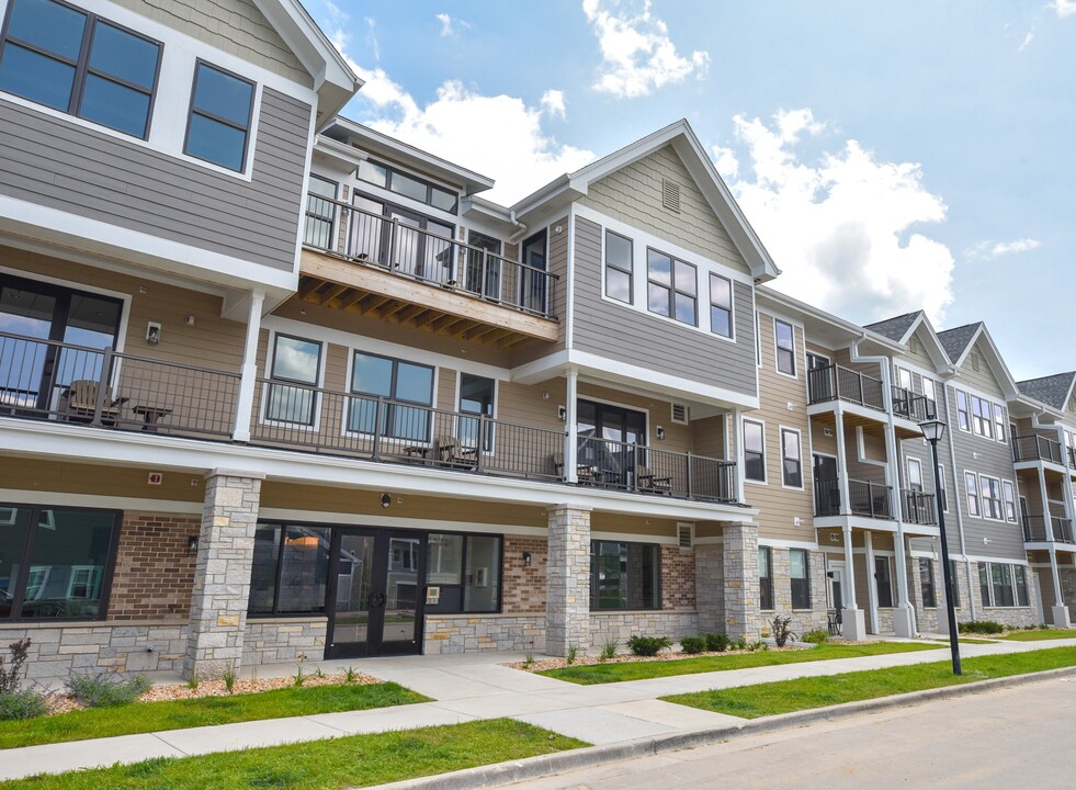 Fox Run Development in Cedarburg, WI - Building Photo