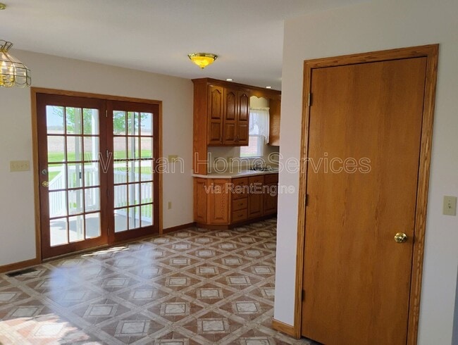 2348 N 1200th Ave in Camp Point, IL - Building Photo - Building Photo