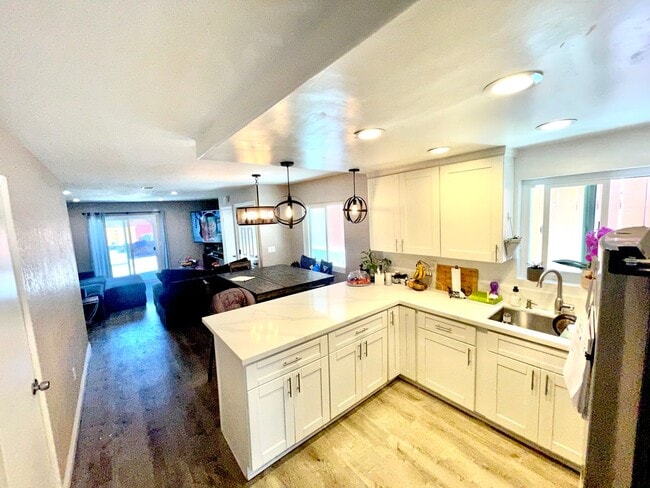 420 Ramona Ave in Spring Valley, CA - Building Photo - Building Photo