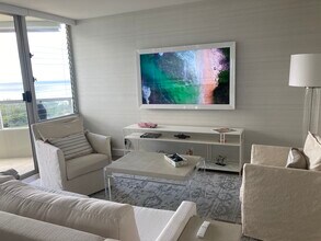 2600 Pualani Way, Unit 2904 in Honolulu, HI - Building Photo - Building Photo