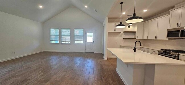 8426 Tranquil Bay Ct in Beach City, TX - Building Photo - Building Photo