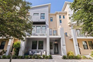 2540 12th Ter N in St. Petersburg, FL - Building Photo