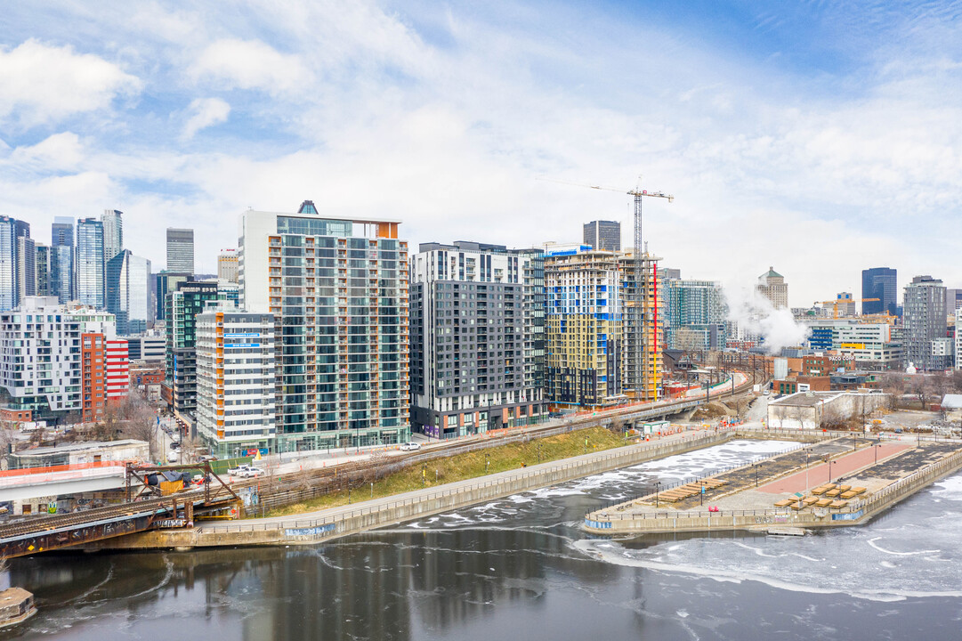 Griffin Town Phase I in Montréal, QC - Building Photo