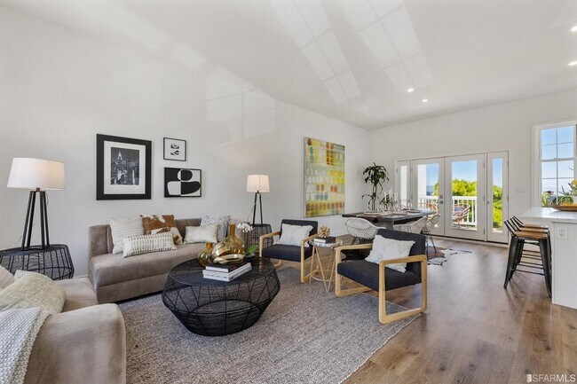 569 Pennsylvania Ave in San Francisco, CA - Building Photo - Building Photo