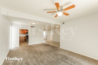 9631 N 35th Dr in Phoenix, AZ - Foto de edificio - Building Photo