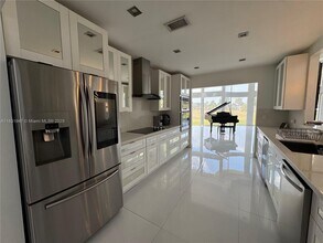 6003 Umbrella Tree Ln in Tamarac, FL - Building Photo - Building Photo