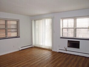 4925 Washington St in Boston, MA - Building Photo - Building Photo