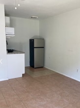 1121 Ibsen Ave in Orlando, FL - Foto de edificio - Building Photo