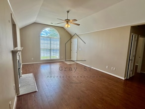 2071 Village Ln in Calera, AL - Building Photo - Building Photo