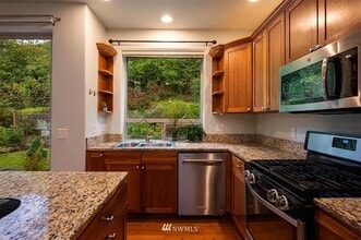 1214 Birch St in Bellingham, WA - Building Photo - Building Photo