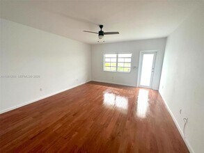 1525 Pennsylvania Ave in Miami Beach, FL - Building Photo - Building Photo