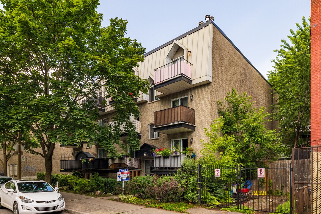 1821-1825 Malo Ave in Montréal, QC - Building Photo