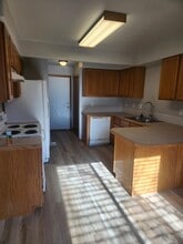 1018 Winona Circle in Loveland, CO - Foto de edificio - Building Photo