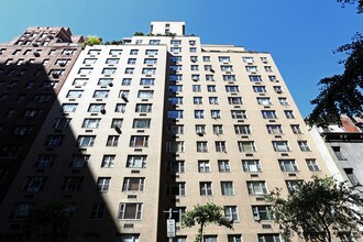 310 Lexington Ave in New York, NY - Foto de edificio - Building Photo