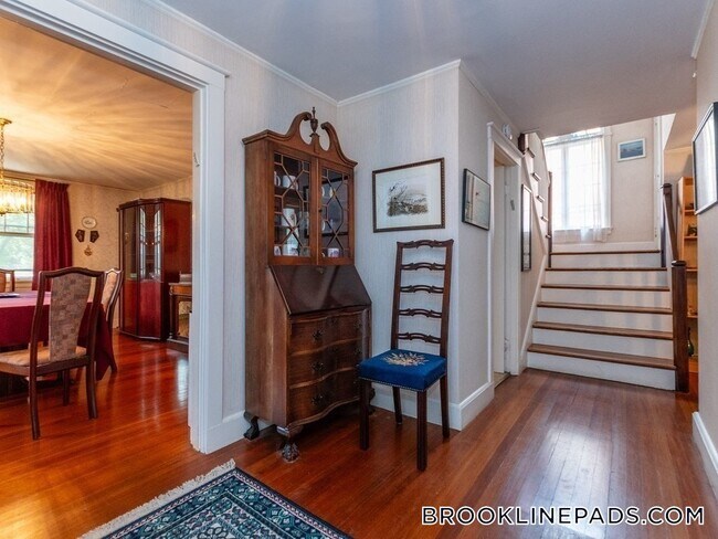 30 Stetson St