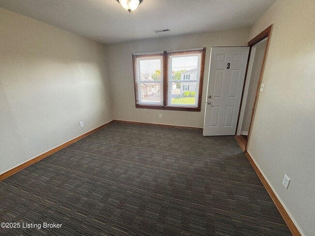 136 E Harrison Ave in Clarksville, IN - Building Photo - Building Photo