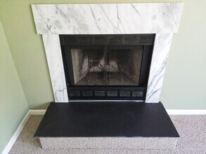 167 Old Foxon Rd in New Haven, CT - Building Photo - Building Photo