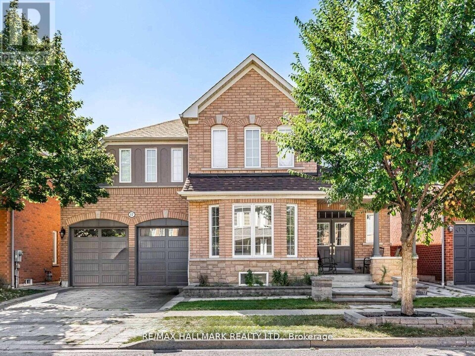17 Crane Crescent in Ajax, ON - Building Photo