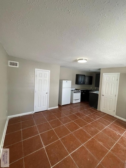 1169 Calle Galaxia in Brownsville, TX - Building Photo - Building Photo