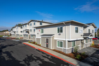 The Edge Apartments in Edgewood, WA - Foto de edificio - Building Photo