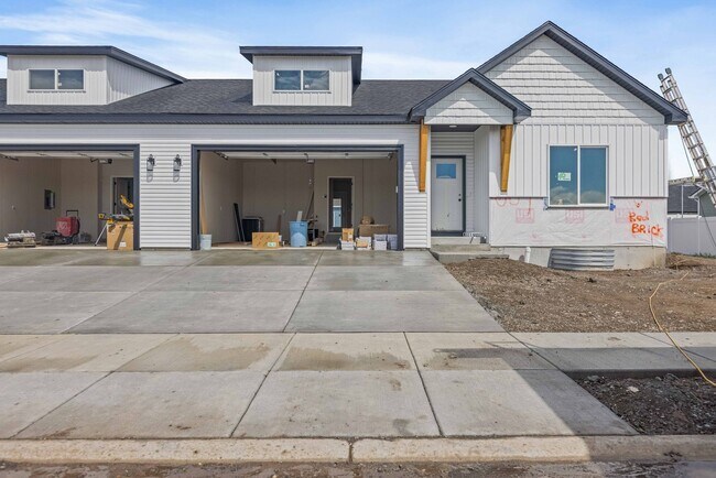 659 Idaho Ave in Sugar City, ID - Building Photo - Building Photo
