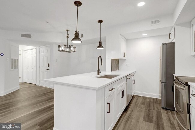 property at 3307 Wyndham Cir