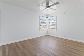116 S Kenmore Ave in Los Angeles, CA - Foto de edificio - Building Photo