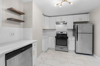 173 MALLORY Ave in Jersey City, NJ - Building Photo - Building Photo