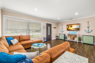 13464 Twig Terrace in Largo, FL - Building Photo