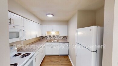 95 N Gebhart Church Rd in Miamisburg, OH - Building Photo - Building Photo