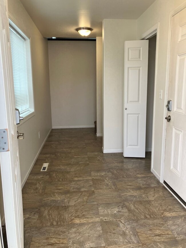 1338 12th St W in West Fargo, ND - Building Photo - Building Photo